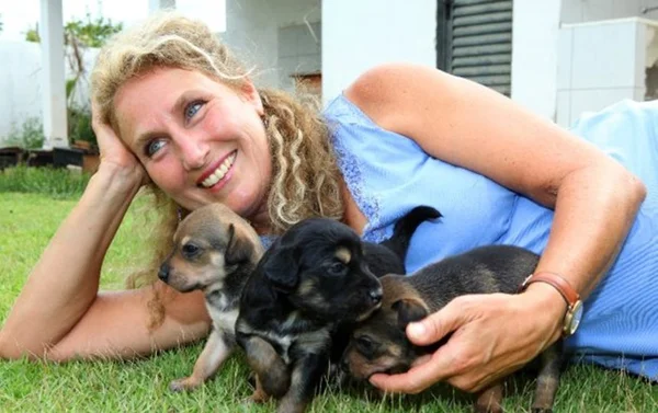 Voluntária já resgatou mais de 280 cães abandonados em Abadiânia