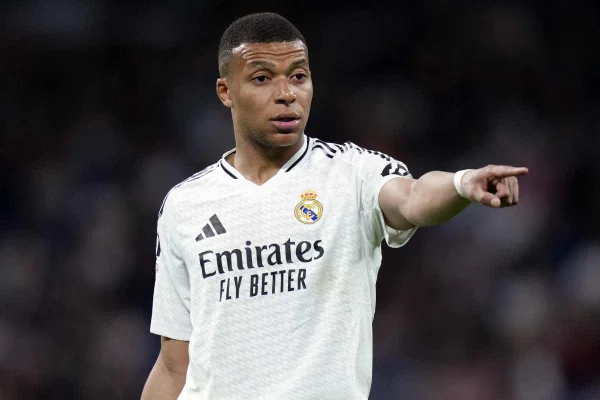 Imagem colorida de Kylian Mbappé - Metrópoles