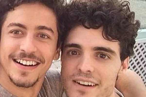 Jesuíta Barbosa reata namoro após boatos de affair com Alanis Guillen