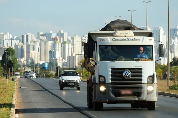 DF: trânsito na via do Jóquei é interrompido para obras nesta quarta-feira