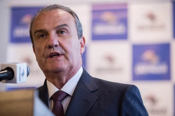 “Tem gente falando demais”, diz secretário sobre menino morto pela PM