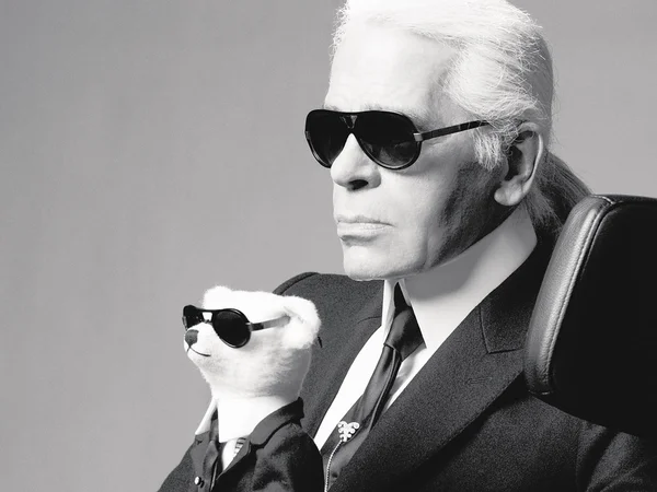 Karl Lagerfeld, diretor criativo da Chanel, morre aos 85 anos