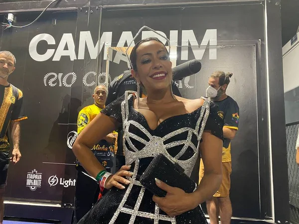 Samantha Schmütz