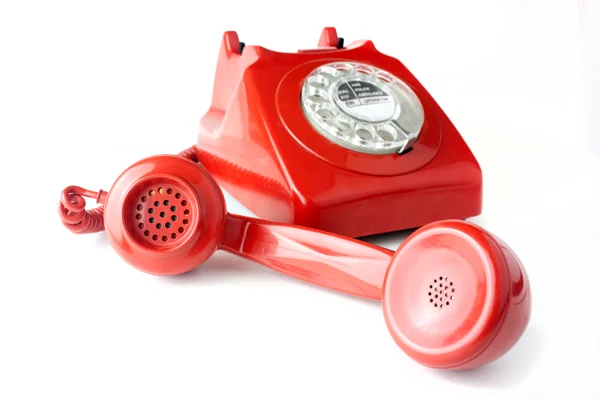 Número de linhas ativas cai e brasileiros deixam de usar telefone fixo