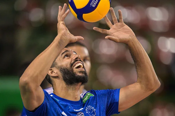 Sada Cruzeiro afasta Wallace após publicação sobre tiros em Lula