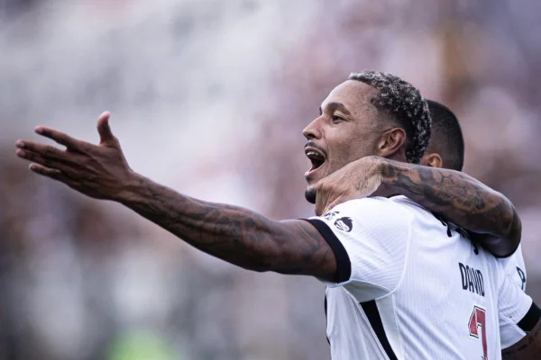 Imagem colorida da partida entre Vasco da Gama x Grêmio