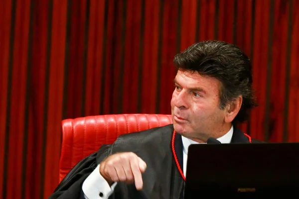 Análise: com “in Fux we trust”, vazamento joga STF no centro da crise