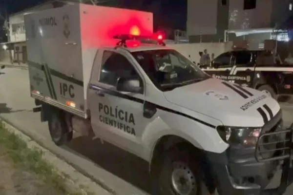 Mulher é morta a facadas em João Pessoa e irmão é o principal suspeito
