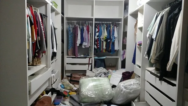 Noivo tem casa roubada enquanto está no casamento