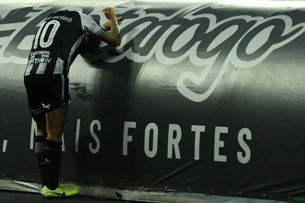 Botafogo perde para o Atlético-GO