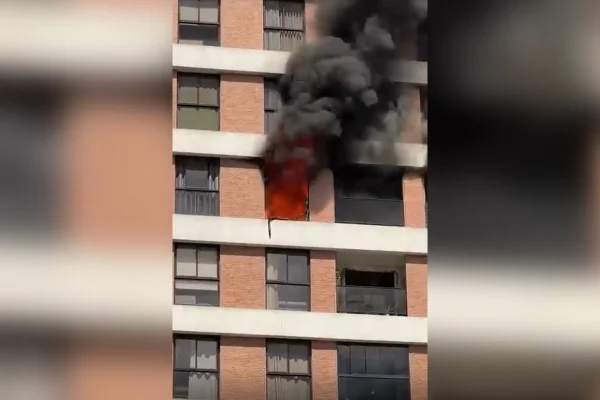 Incêndio em prédio residencial em Águas Claras