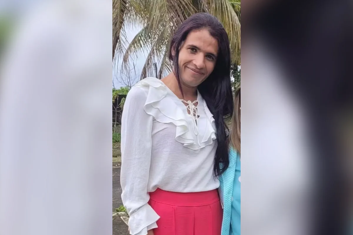 Ela disputou uma vaga na Câmara Municipal pelo MDB com o nome de urna Paolla Araújo. Ela disputou uma vaga na Câmara Municipal pelo MDB com o nome de urna Paolla Araújo.