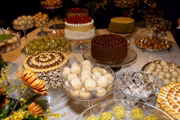 Mesa de doces da comemoração 