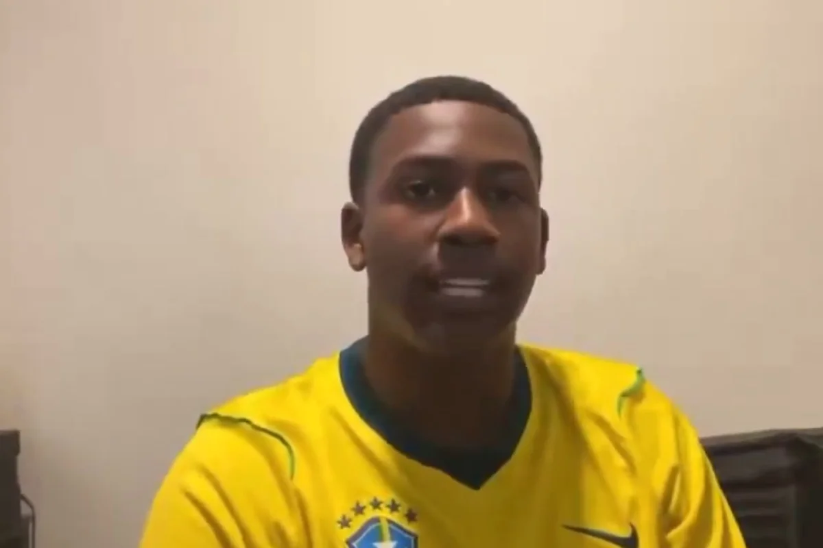 Após acusar ator de racismo, streamer diz amar Bolsonaro: "O PT é sujo"