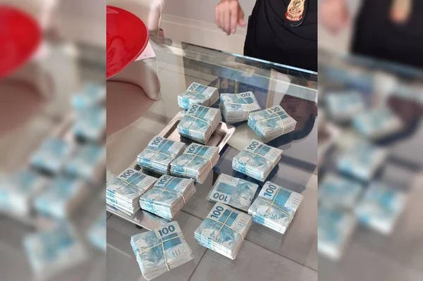 PF apreende mais de R$ 1 milhão em dinheiro vivo com auditores presos