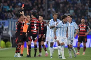 Momento que Plata é expulso na partida entre Flamengo x Racing pela Libertadores Momento que Plata é expulso na partida entre Flamengo x Racing pela Libertadores