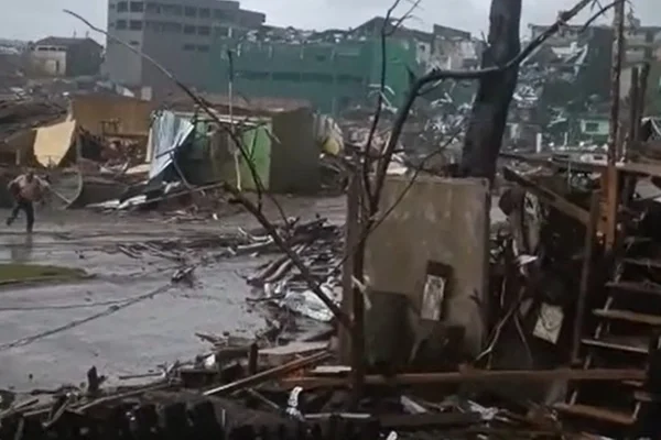 Cenário de destruição em Bonito do Iguaçu
