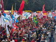 Ato de Lula (PT), na Avenida Paulista, em São Paulo Ato de Lula (PT), na Avenida Paulista, em São Paulo