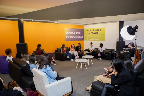Oficinas, rodas de conversa e shows agitam o segundo dia do MFDF 2025