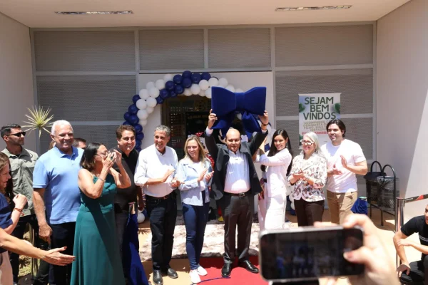 Ibaneis inaugura creche para atender 188 crianças no Sol Nascente