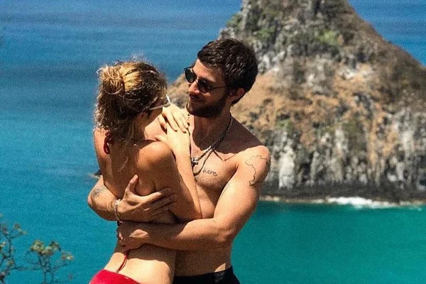 Laura Neiva assume namoro com Chay Suede e revela apelido carinhoso