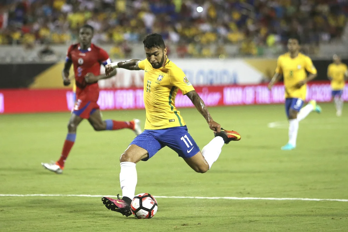 Gabigol marcou um dos gols do Brasil sobre o Haiti em 2016. Gabigol marcou um dos gols do Brasil sobre o Haiti em 2016.