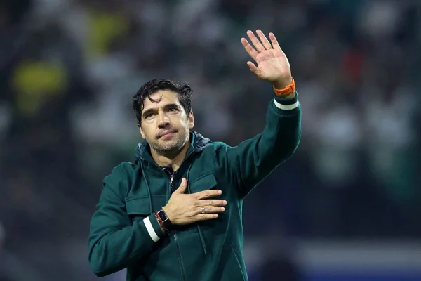Emocionado, Abel fala sobre vaga na final da Libertadores após virada