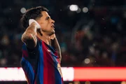João Cancelo marcou na goleada diante do Racing Santander