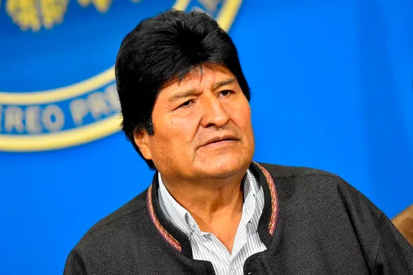 Ex-presidente da Bolívia, Evo Morales testa positivo para a Covid-19