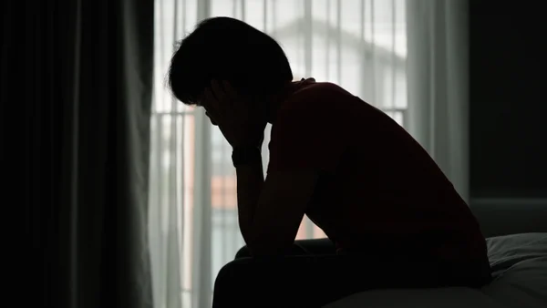 A mãe, foi estuprada enquanto dormia dentro da residência da família. O filho foi preso e um celular foi apreendido para as investigações - Metrópoles