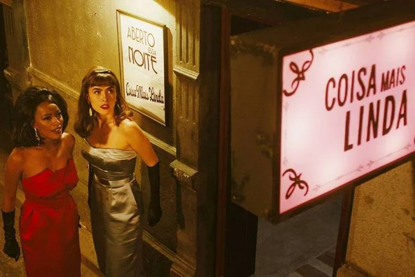 Cinco motivos para assistir a Coisa Mais Linda, nova série da Netflix