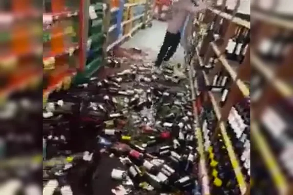 Mulher teve ataque de fúria após ser demitida