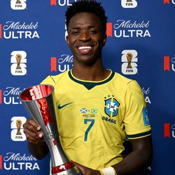 “Somos ambiciosos”, diz técnico do Arsenal, que tenta Vini Jr. - destaque galeria “Somos ambiciosos”, diz técnico do Arsenal, que tenta Vini Jr. - destaque galeria