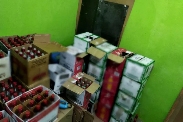 Do posto ao copo: polícia desvenda cadeia do metanol que matou 2 em SP 2 fabrica metanol sbc