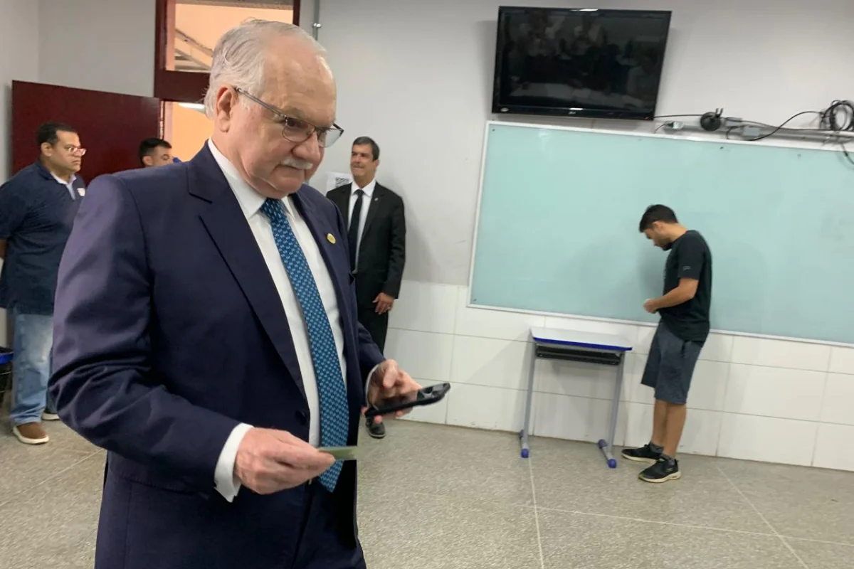 Fachin, presidente do STF, votou neste domingo Fachin, presidente do STF, votou neste domingo
