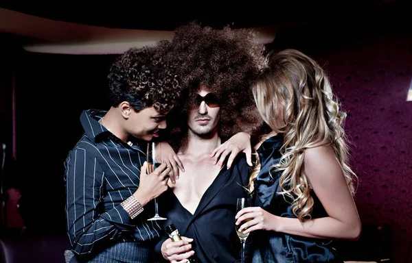 Três é bom: saiba as celebridades que revelaram ter feito ménage