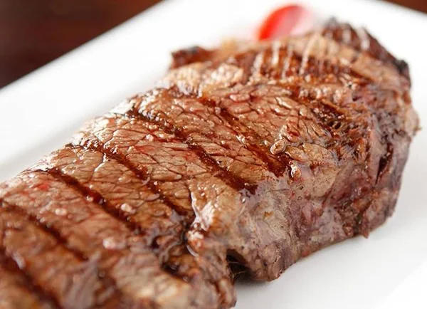 Toro tem comida e atendimento excelentes