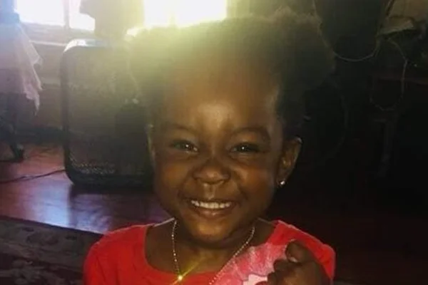 Menina de 3 anos morre após ser estuprada e agredida pelo padrasto