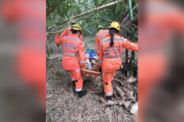 Mulher é resgatada em Ituiutaba (MG)