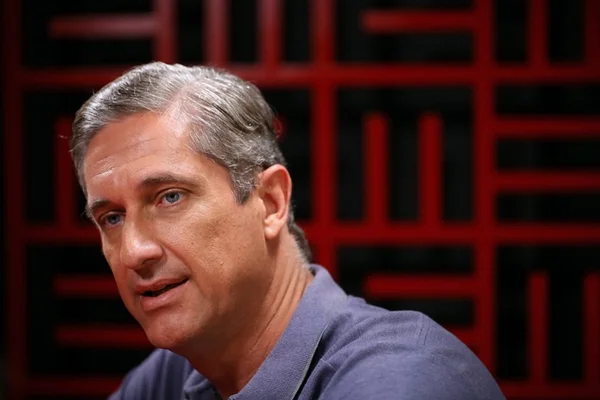 “Crime é o que Rollemberg está fazendo na Saúde”, diz Rosso