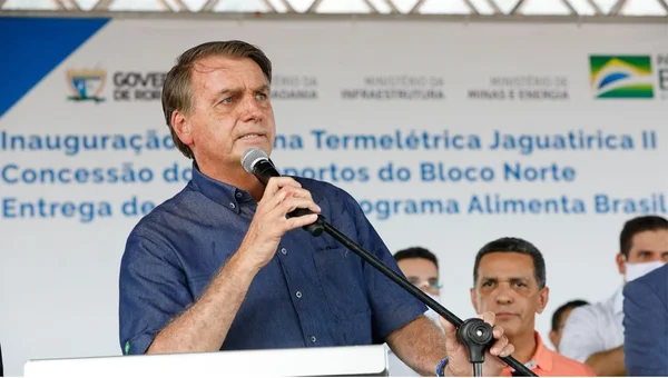 Em semana de tour pelos mil dias de governo, Bolsonaro faz live