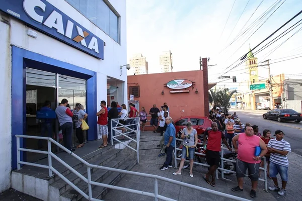 Câmara aprova MP que libera saques das contas inativas do FGTS
