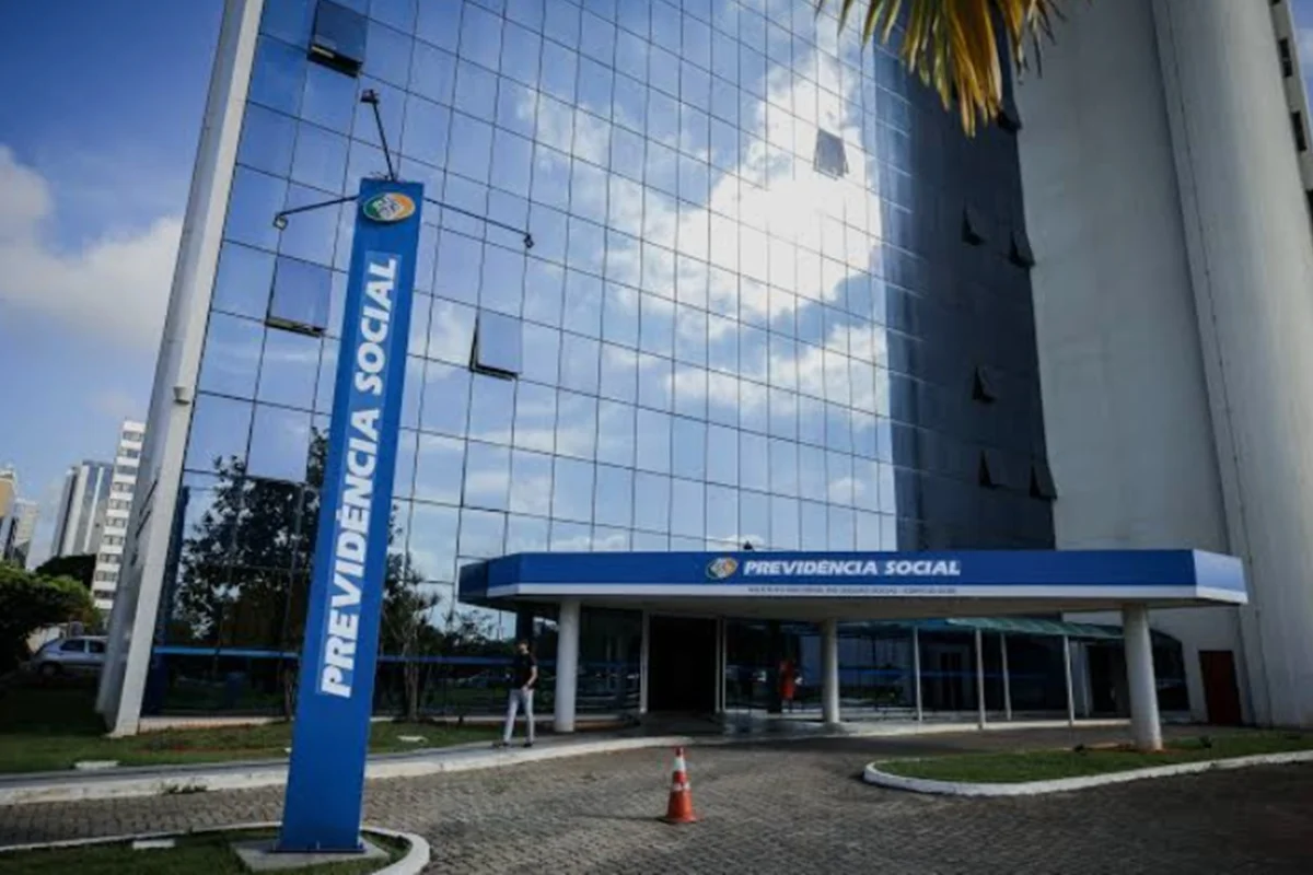 INSS: Comissão do Congresso aprova MP que amplia programa para reduzir fila