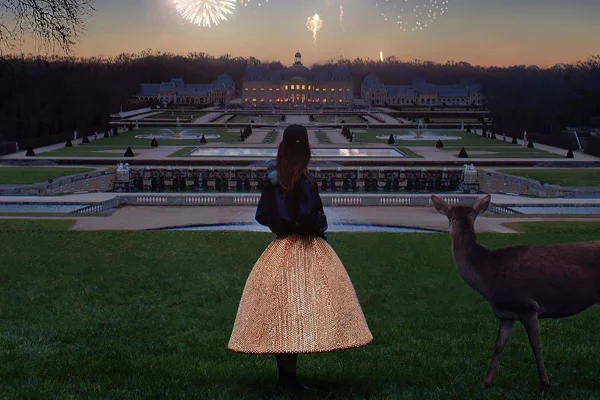 Celine transforma jardim do Castelo de Vaux-le-Vicomte em passarela