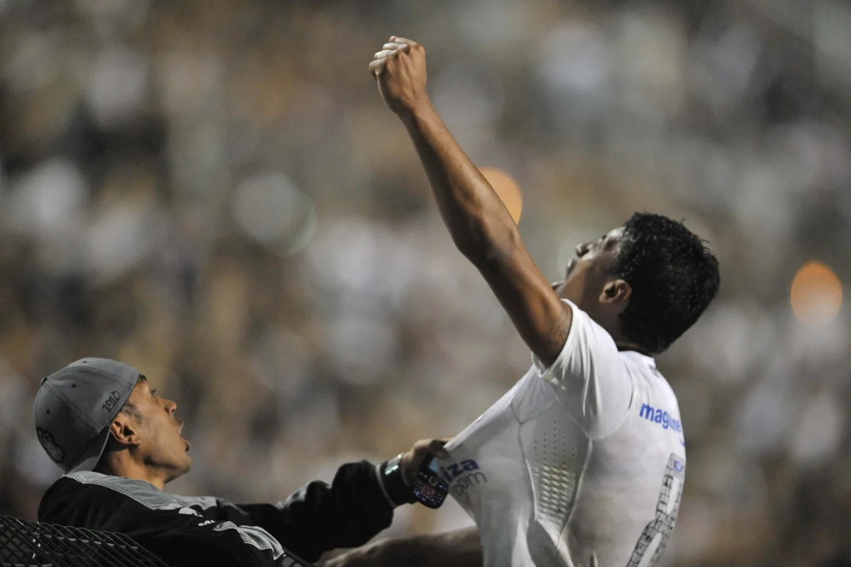 Nas quartas de final, o Corinthians eliminou o Vasco para avançar à semifinal. Nas quartas de final, o Corinthians eliminou o Vasco para avançar à semifinal.