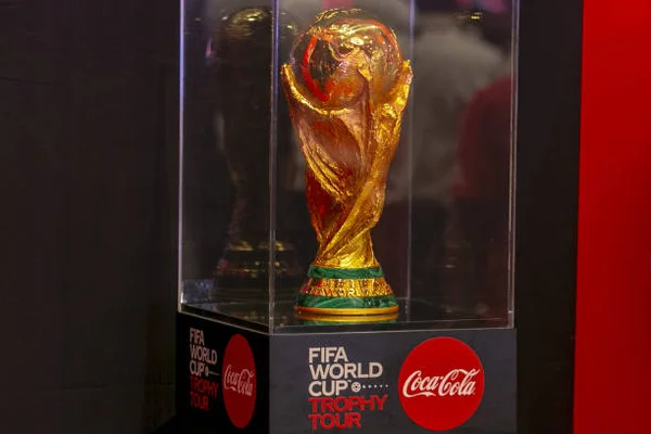Taça da Copa do Mundo passará esta semana pelo Rio e São Paulo