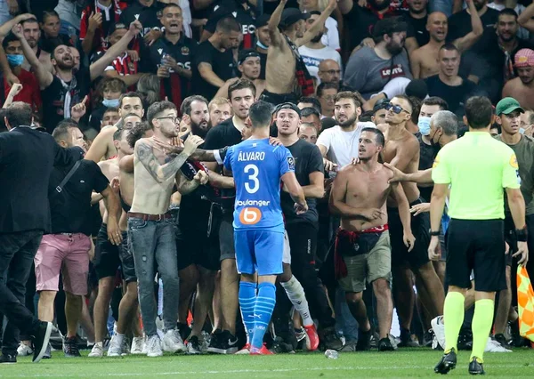 Após confusão, partida do francês é remarcada com portões fechados