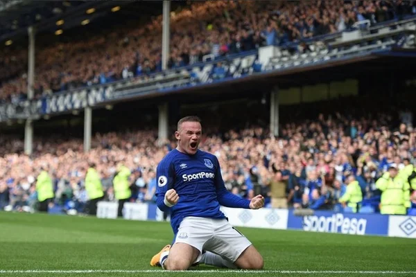 Escola Romário? Rooney fecha com Derby County e será jogador e técnico