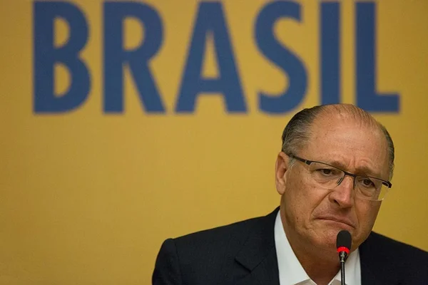 Alckmin não terá palanque do DEM em três estados