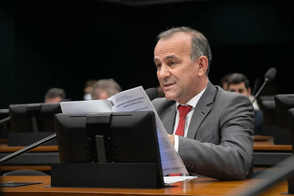 O deputado Helder Salomão, do PT do Espírito Santo, durante audiência na Câmara